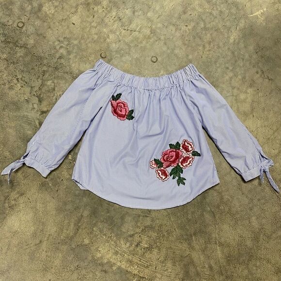 Style House Embroidery Off shoulder Blue top Size Medium NWOT - Picture 3 of 7